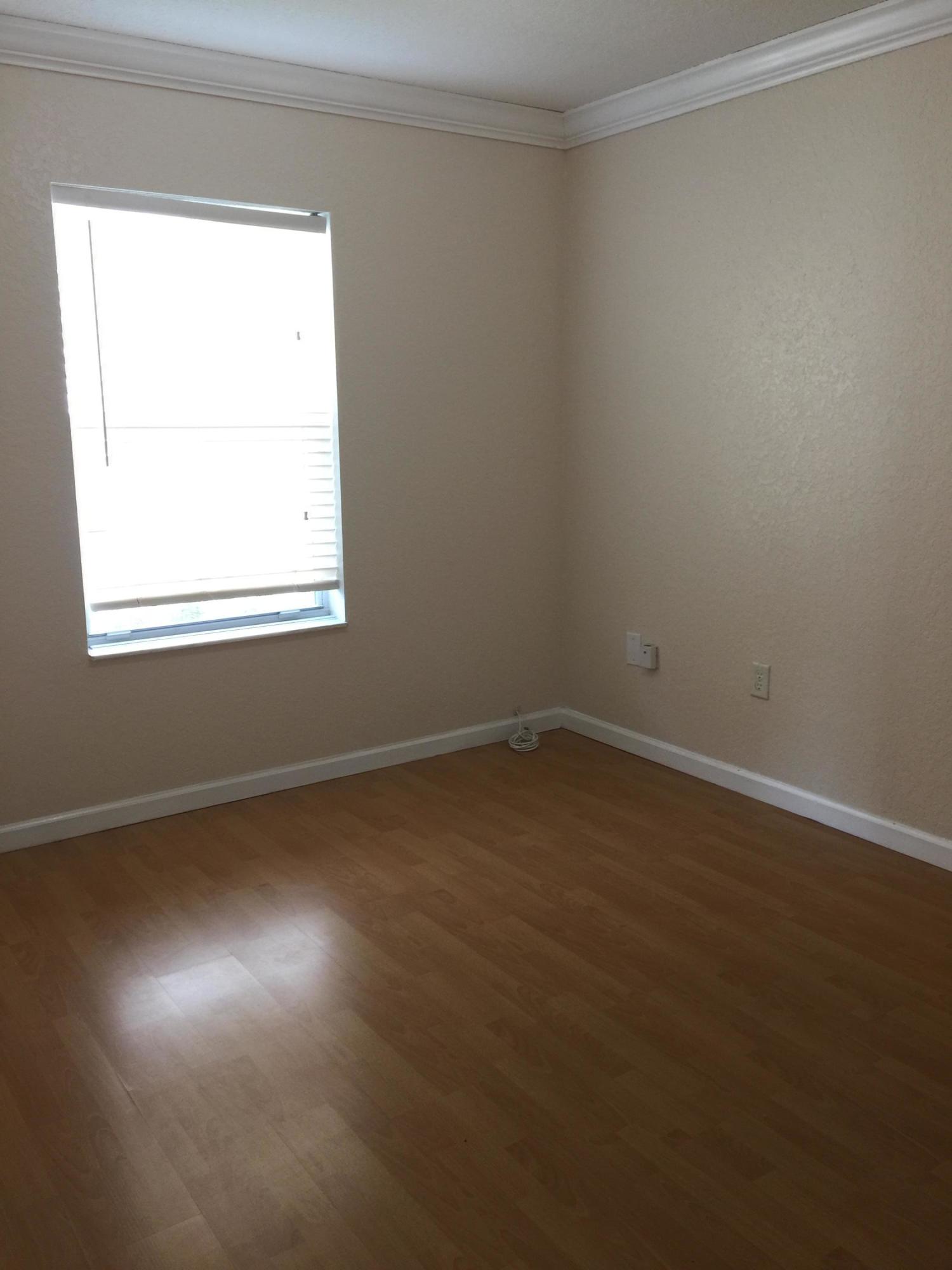 VICTORIA WOODS 4 - Residential Lease