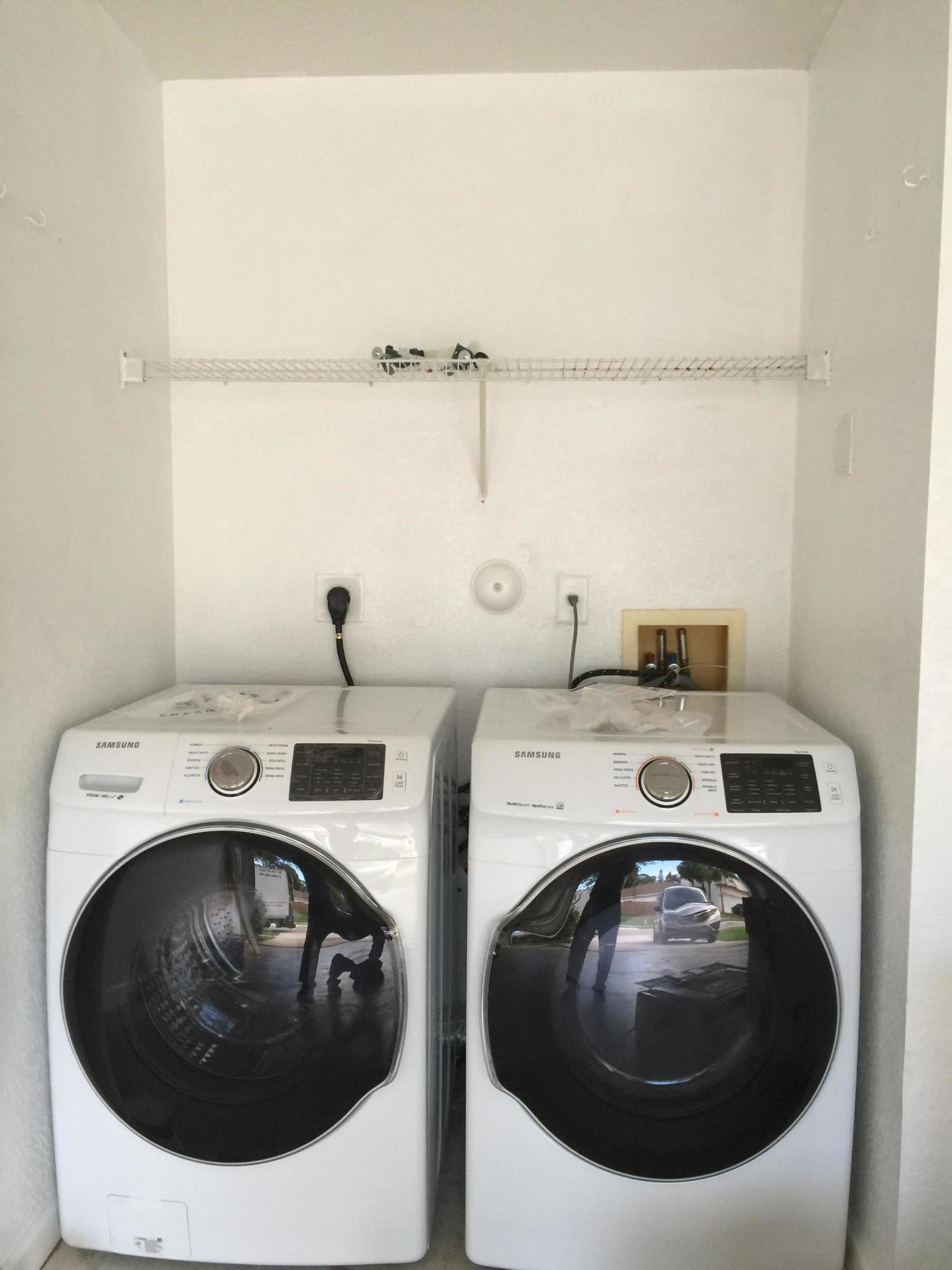 VICTORIA WOODS 4 - Residential Lease