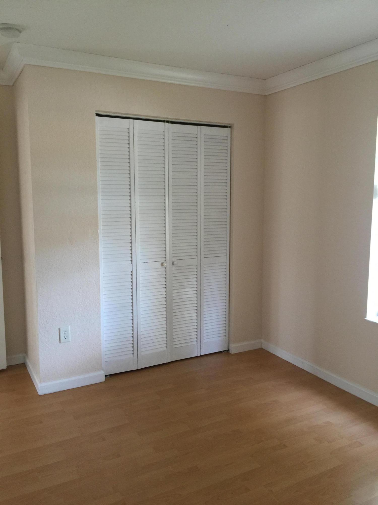 VICTORIA WOODS 4 - Residential Lease