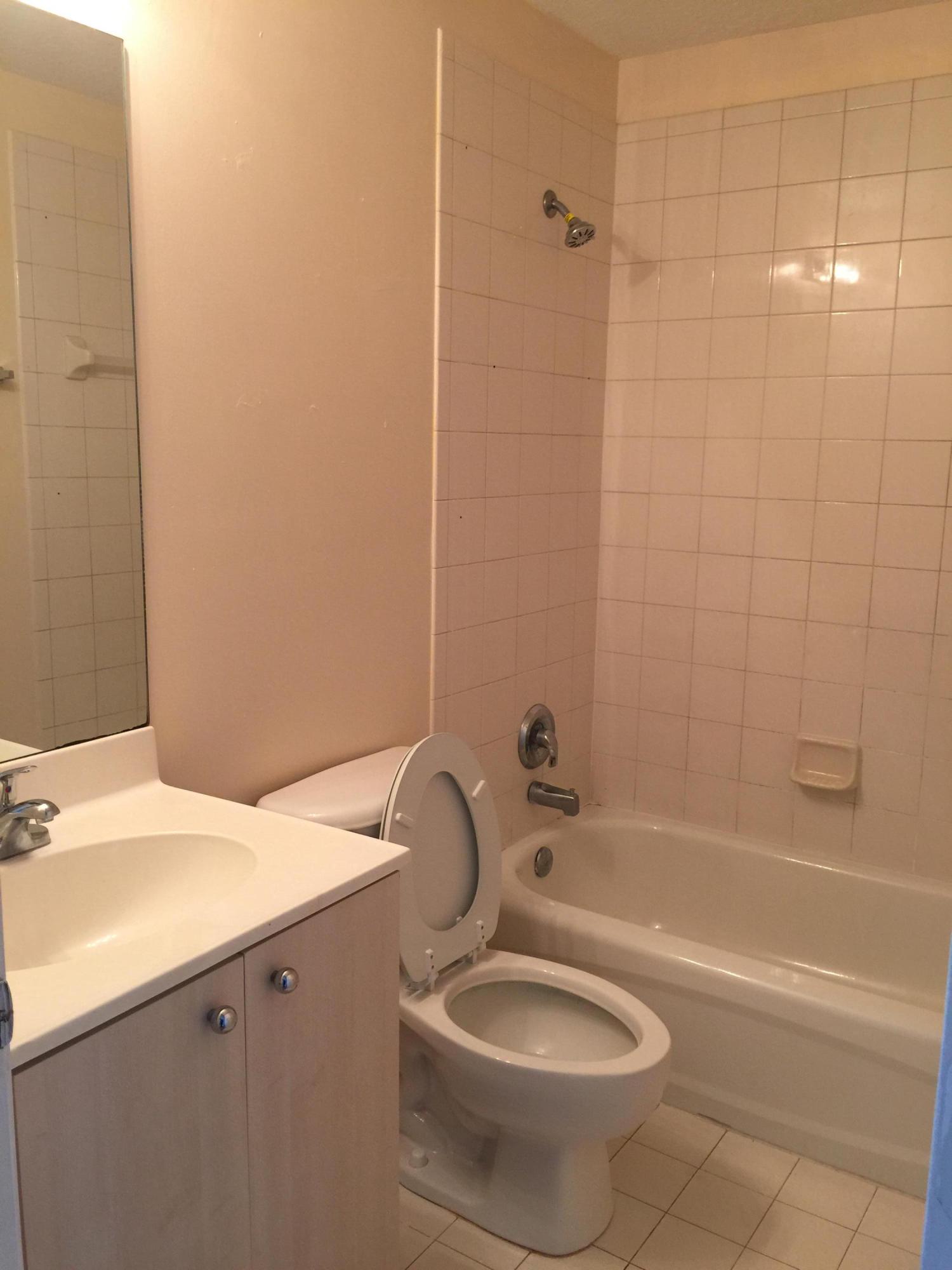 VICTORIA WOODS 4 - Residential Lease