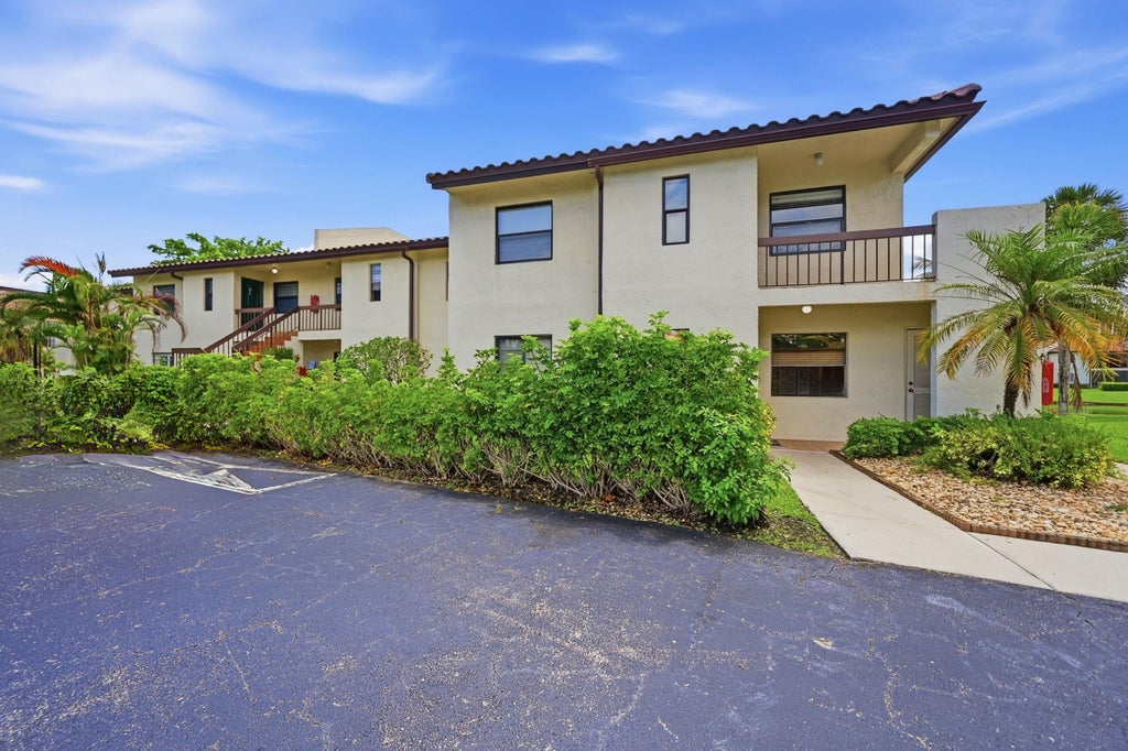 Photo of 21757 Arriba Real #D, Boca Raton, FL 33433 (MLS # B26037748)