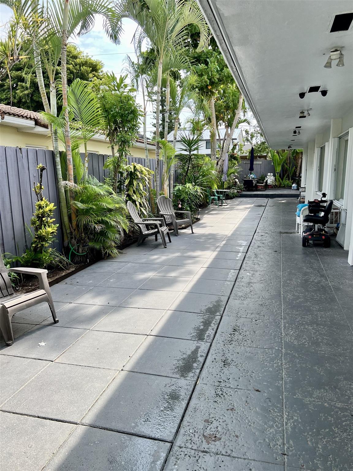 Experience a coastal lifestyle in Lauderdale Beach, just moments from the ocean. This charming 1-bedroom, 1-bath residence offers a bright, open layout and relax in the courtyard. Enjoy the convenience of Vista Park nearby and a brand-new Publix opening right across the street this January. Don’t miss your chance to live steps from the sand.