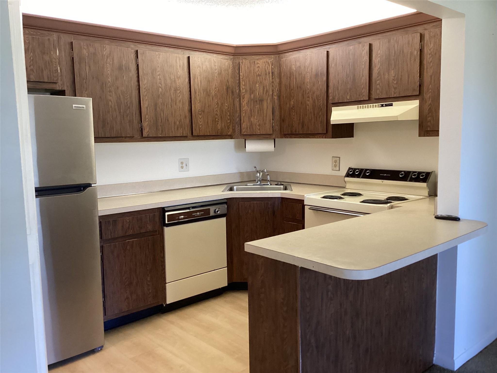 PINE RIDGE SOUTH IV - Residential