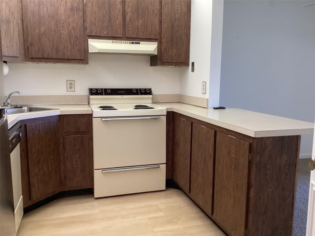 PINE RIDGE SOUTH IV - Residential