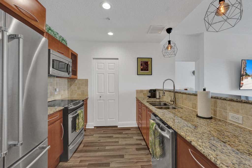Photo of 511 LUCERNE Avenue #613, Lake Worth Beach, FL 33460 (MLS # B26056839)