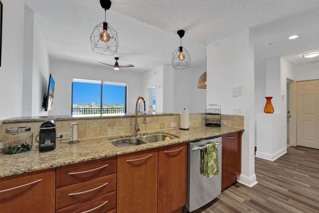 Photo of 511 LUCERNE Avenue #613, Lake Worth Beach, FL 33460 (MLS # B26056839)