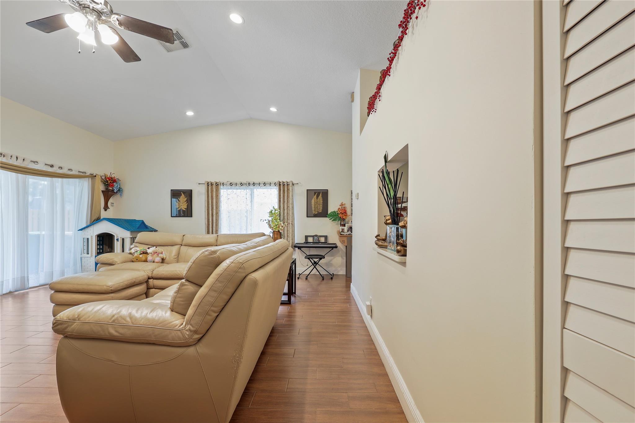 Woods Of Rolling Hills - Residential