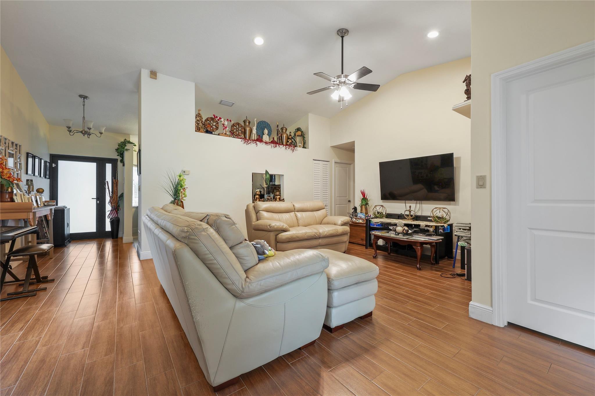 Woods Of Rolling Hills - Residential