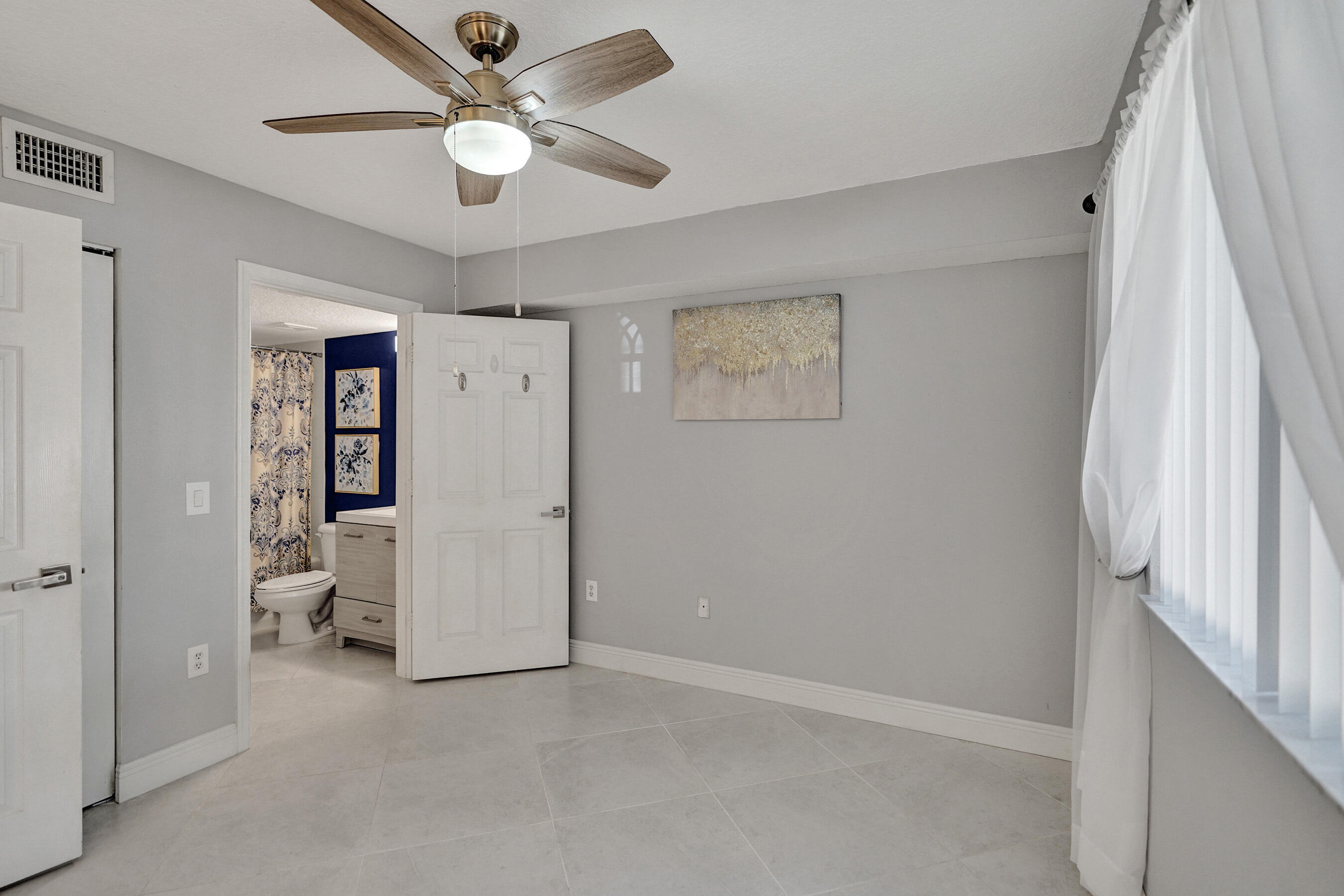 COVE AT BRIAR BAY CONDO - Residential