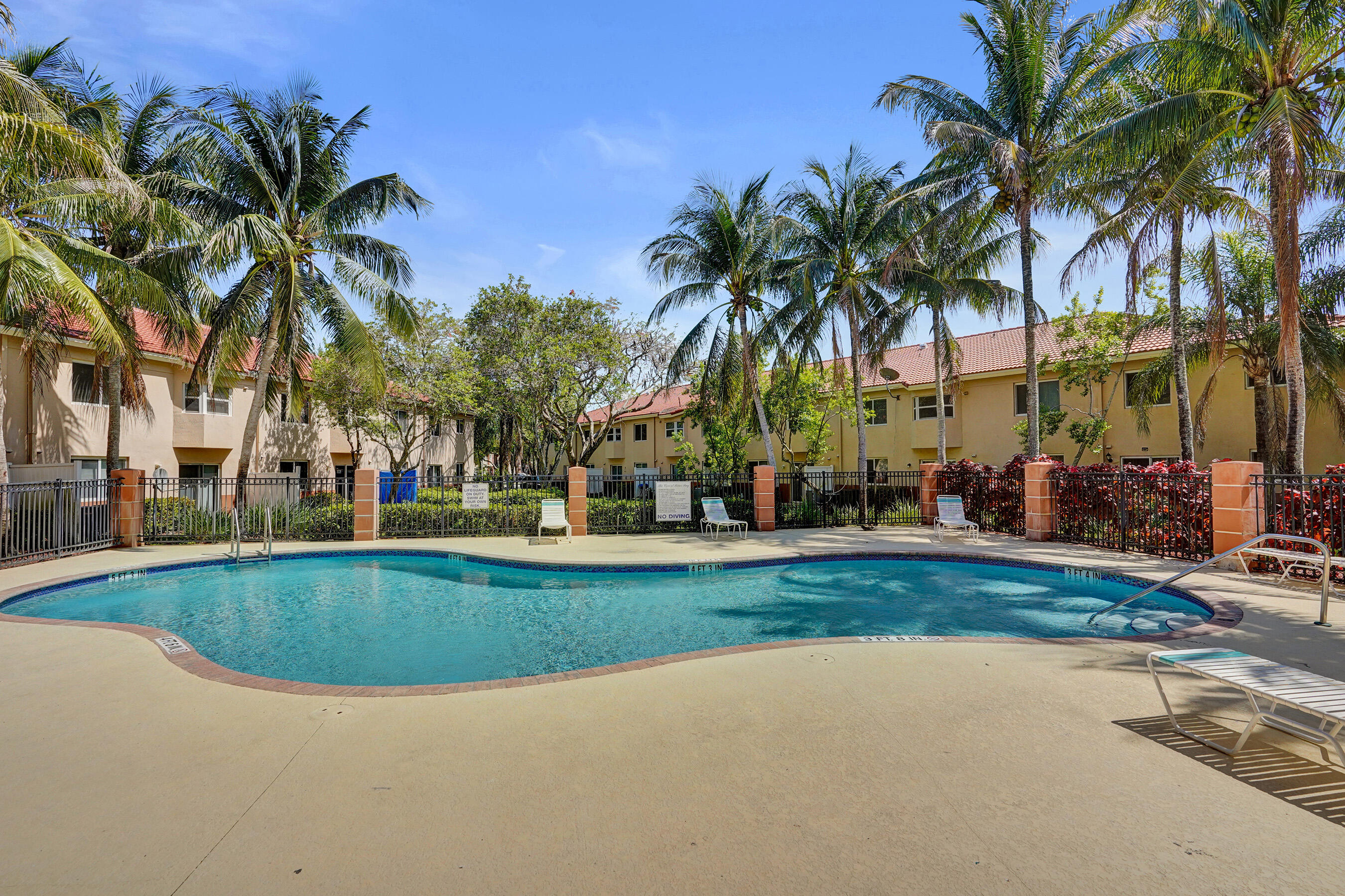 COVE AT BRIAR BAY CONDO - Residential