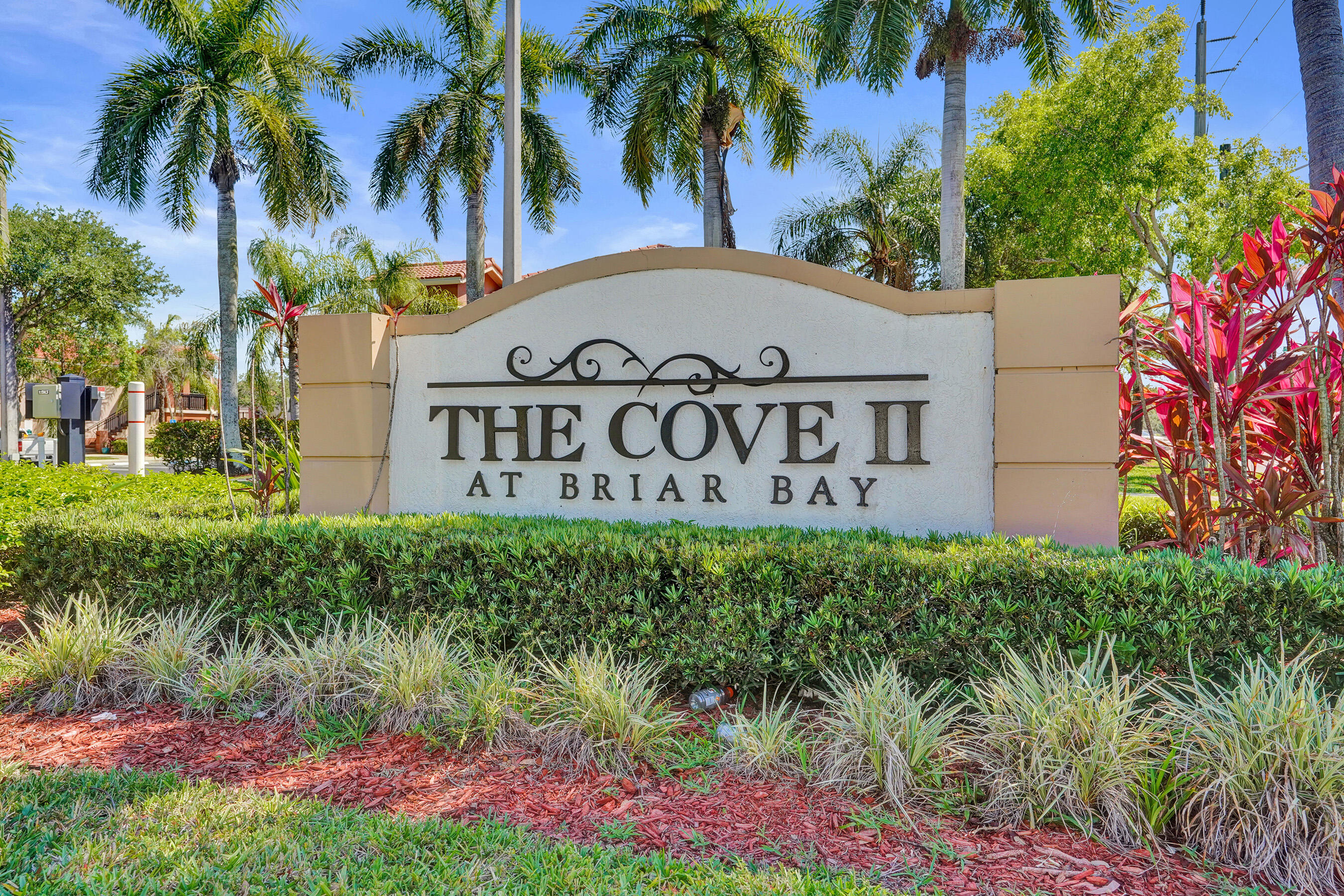 COVE AT BRIAR BAY CONDO - Residential
