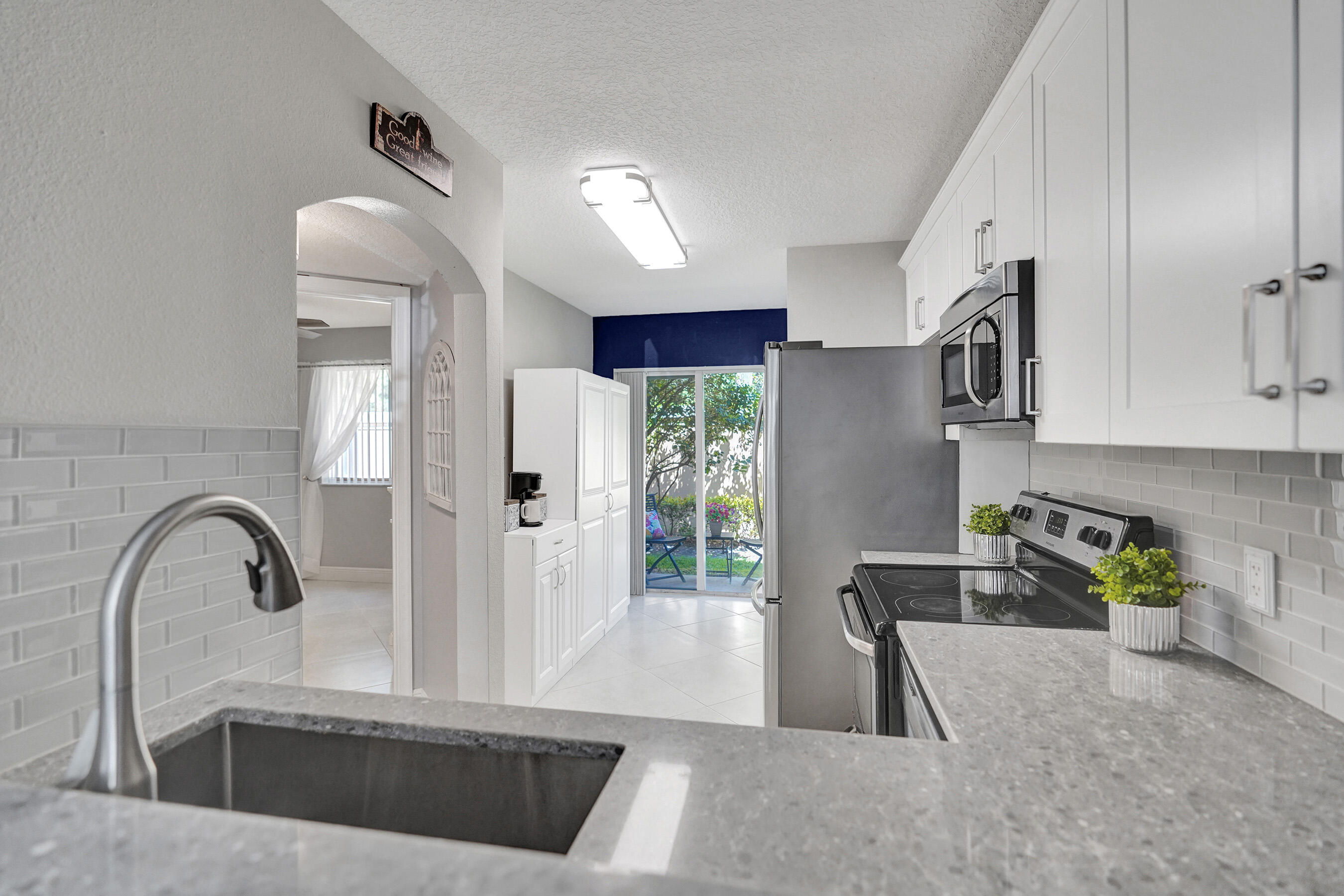 COVE AT BRIAR BAY CONDO - Residential