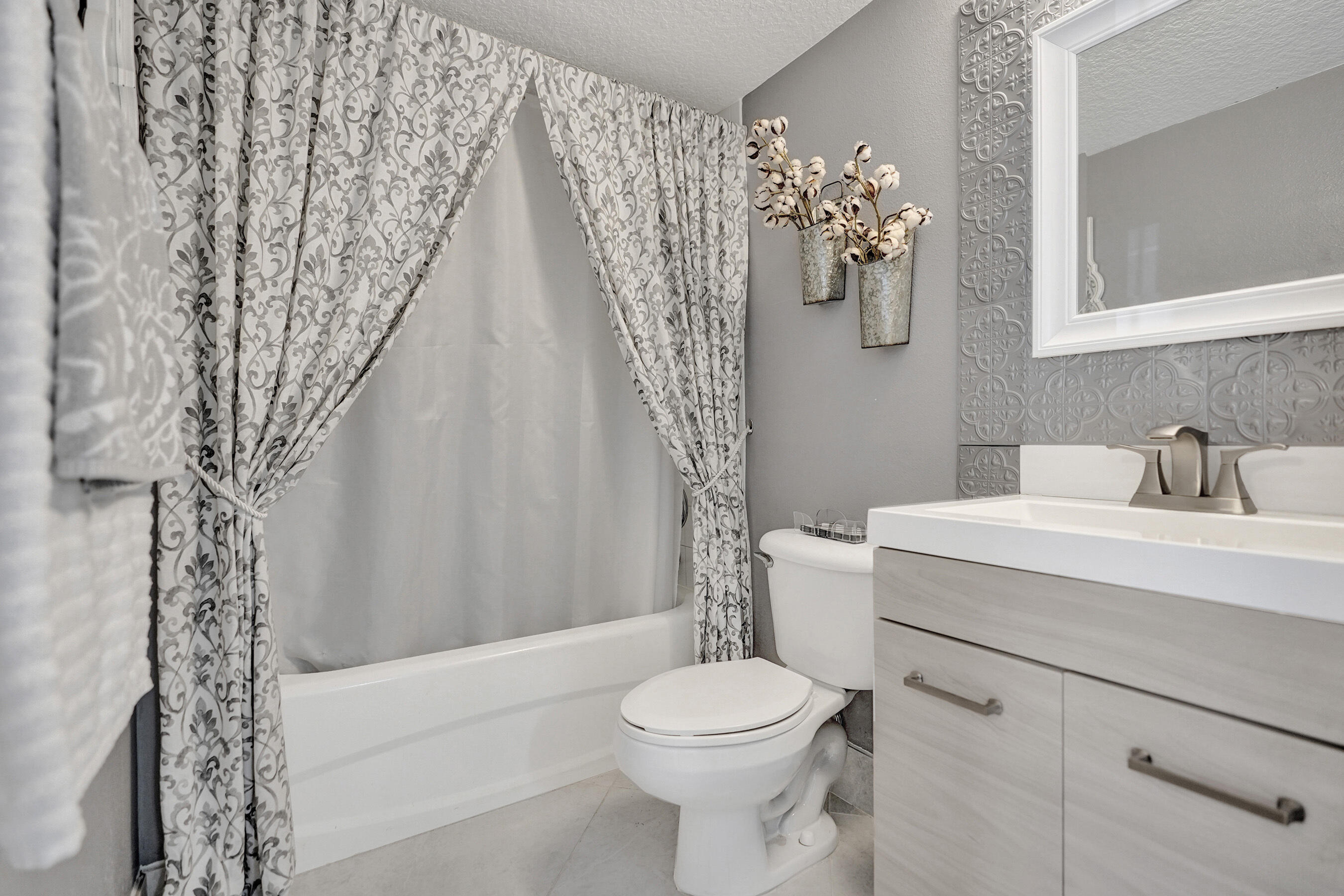 COVE AT BRIAR BAY CONDO - Residential