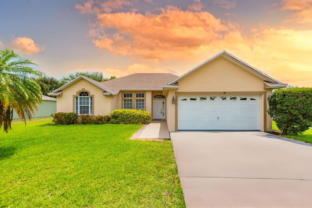 Photo of 2870 SE East Blackwell Drive, Port Saint Lucie, FL 34952 (MLS # R11001569)