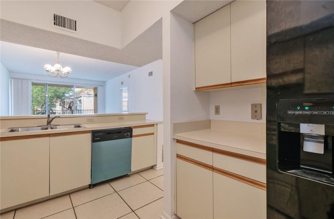 Coral Springs Estate - Residential