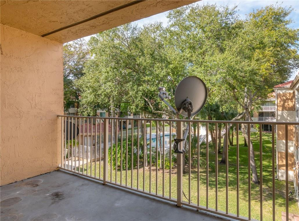 Coral Springs Estate - Residential