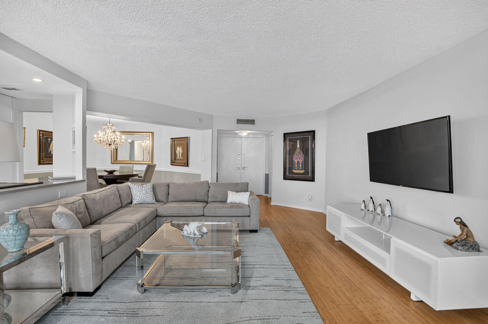 View photos, virtual tours, details... 550 S Ocean Boulevard 2209