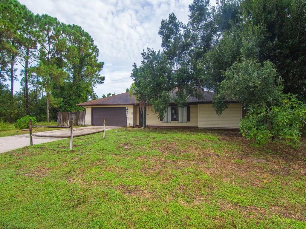 Photo of 6506 Santa Clara Boulevard, Fort Pierce, FL 34951 (MLS # B26073810)