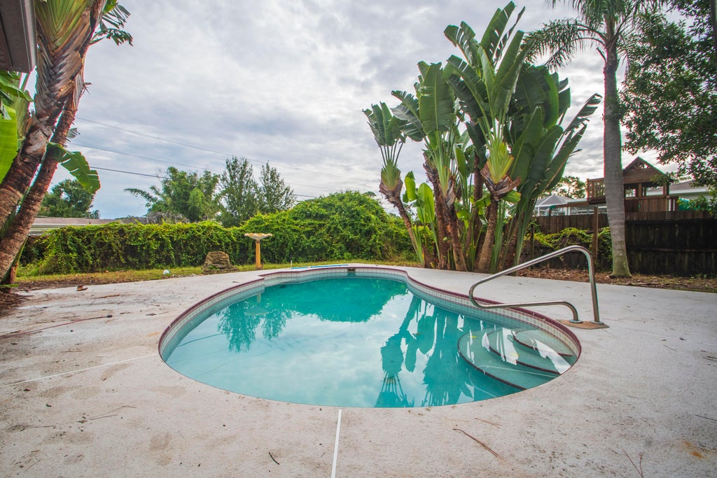 Photo of 6506 Santa Clara Boulevard, Fort Pierce, FL 34951 (MLS # B26073810)