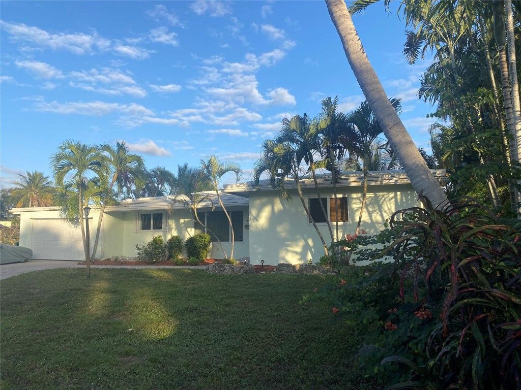 Photo of 2464 NE 22nd Terrace, Fort Lauderdale, FL 33305 (MLS # F10546282)