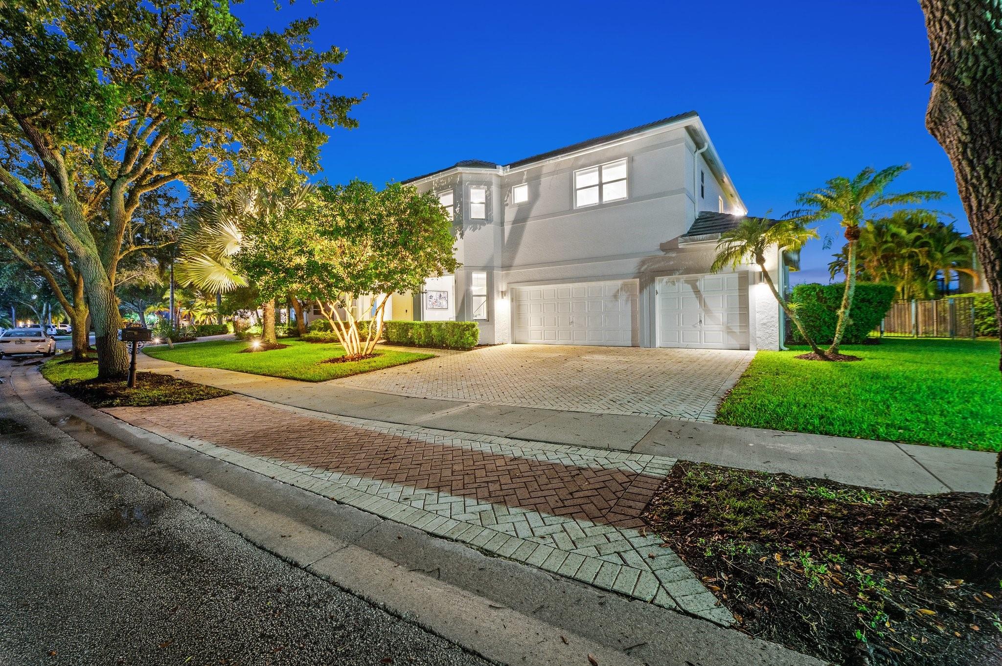 2683 Meadowood Ct