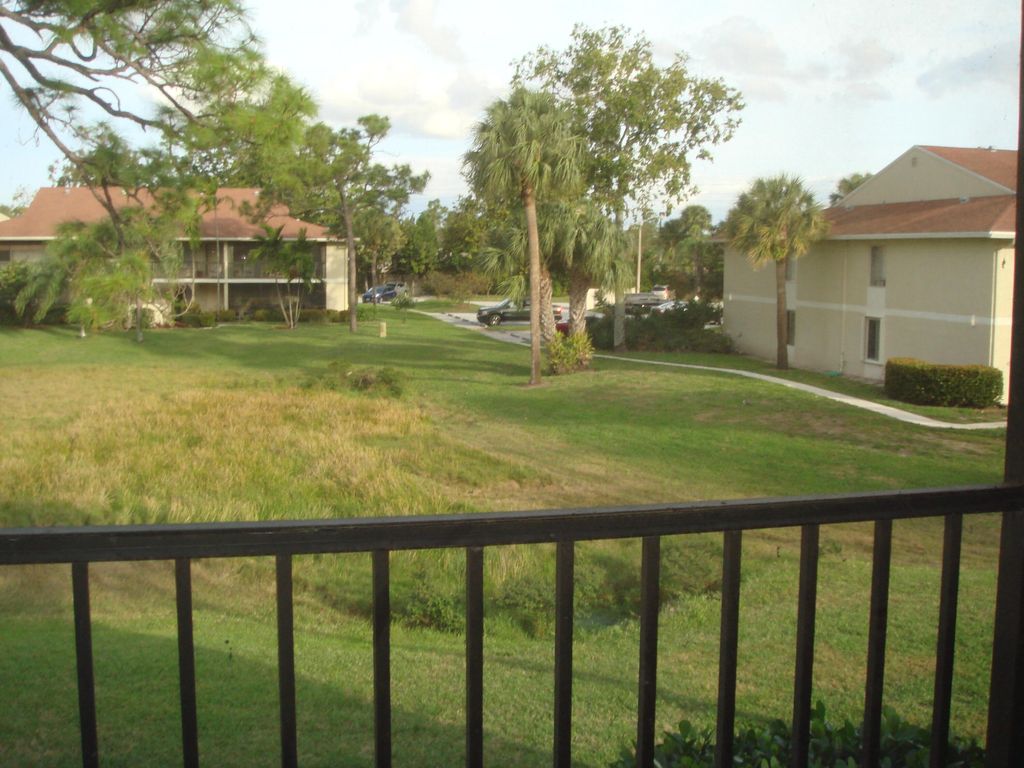 Photo of 6519 Chasewood G Drive #G, Jupiter, FL 33458 (MLS # R10777905)