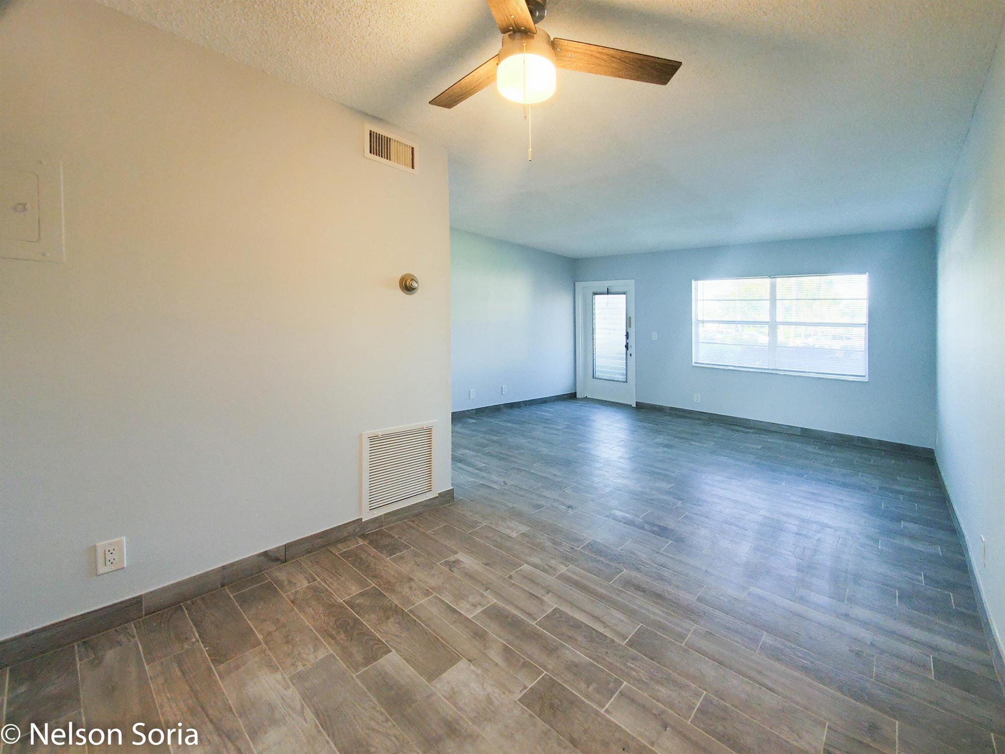 VILLAGES OF ORIOLE ABBEY - Residential Lease