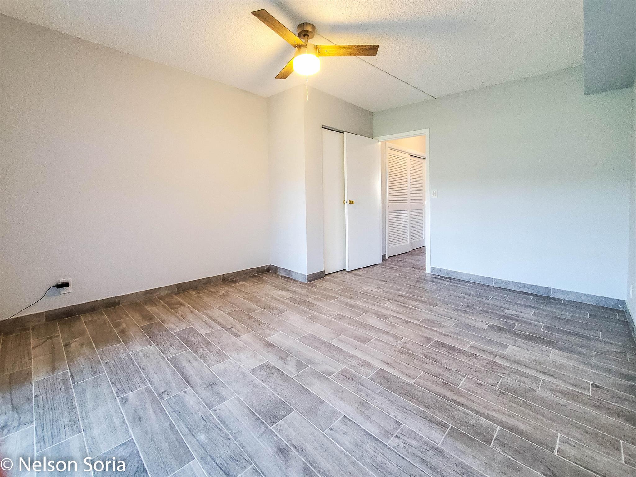 VILLAGES OF ORIOLE ABBEY - Residential Lease