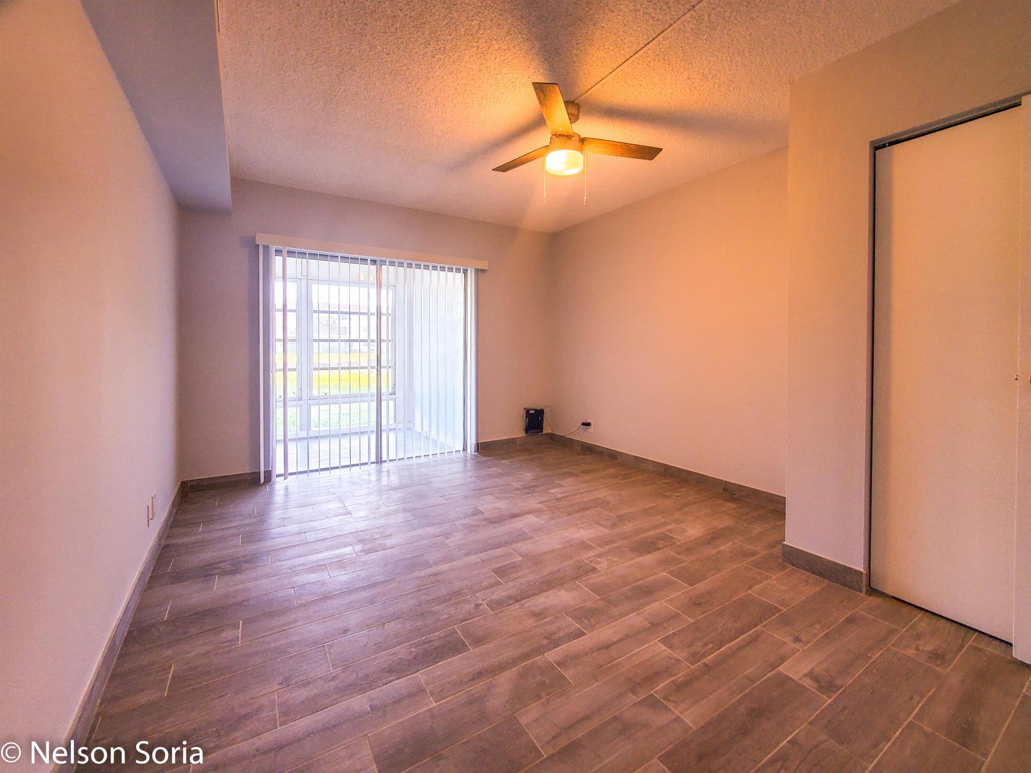 VILLAGES OF ORIOLE ABBEY - Residential Lease