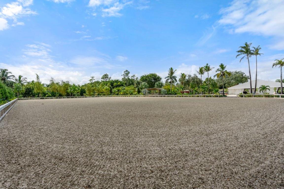 LOXAHATCHEE GROVES - Land