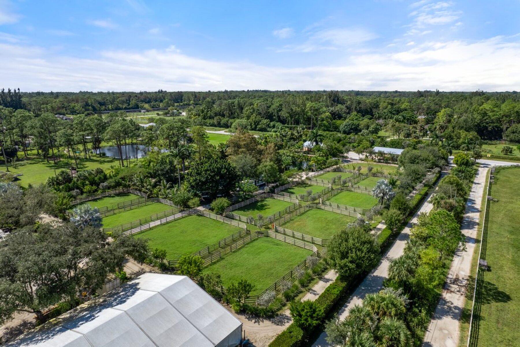 LOXAHATCHEE GROVES - Residential Lease