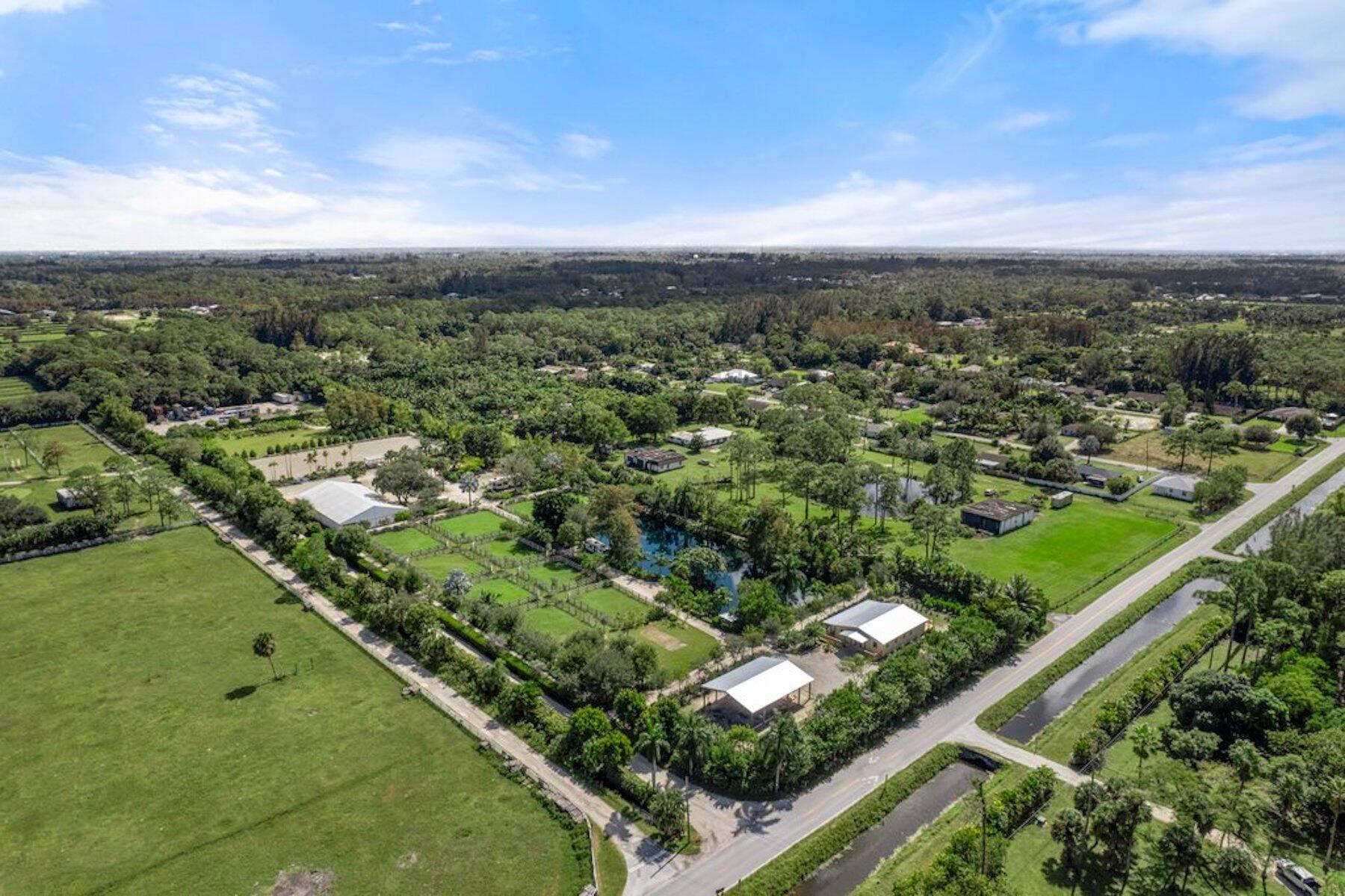 LOXAHATCHEE GROVES - Residential Lease