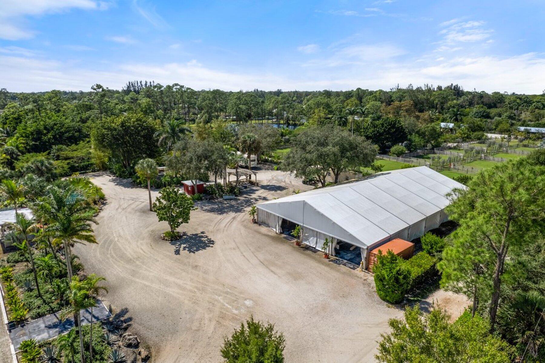 LOXAHATCHEE GROVES - Residential Lease