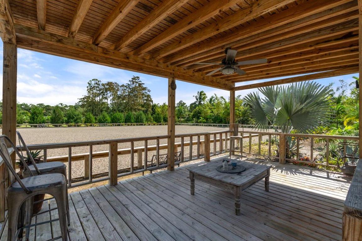 LOXAHATCHEE GROVES - Land