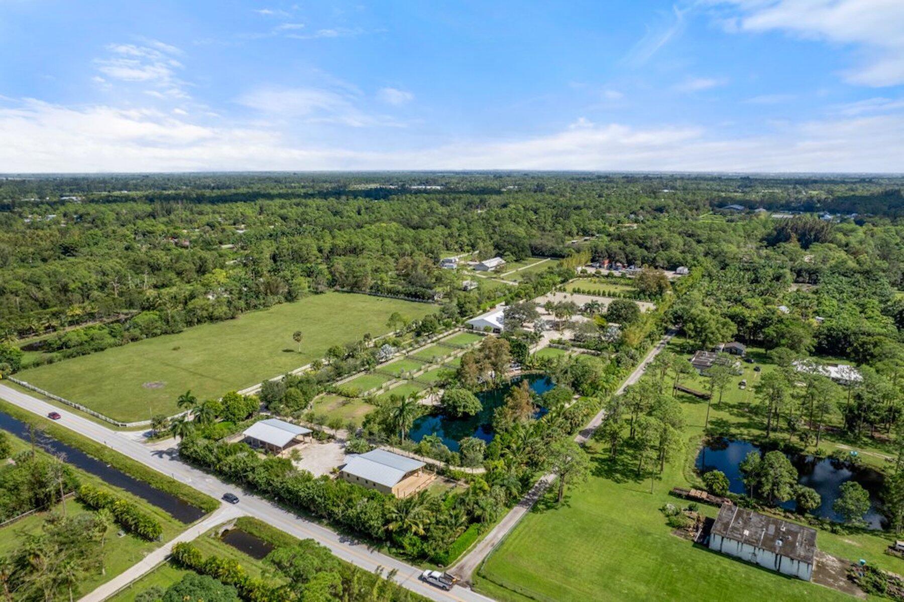 LOXAHATCHEE GROVES - Residential Lease
