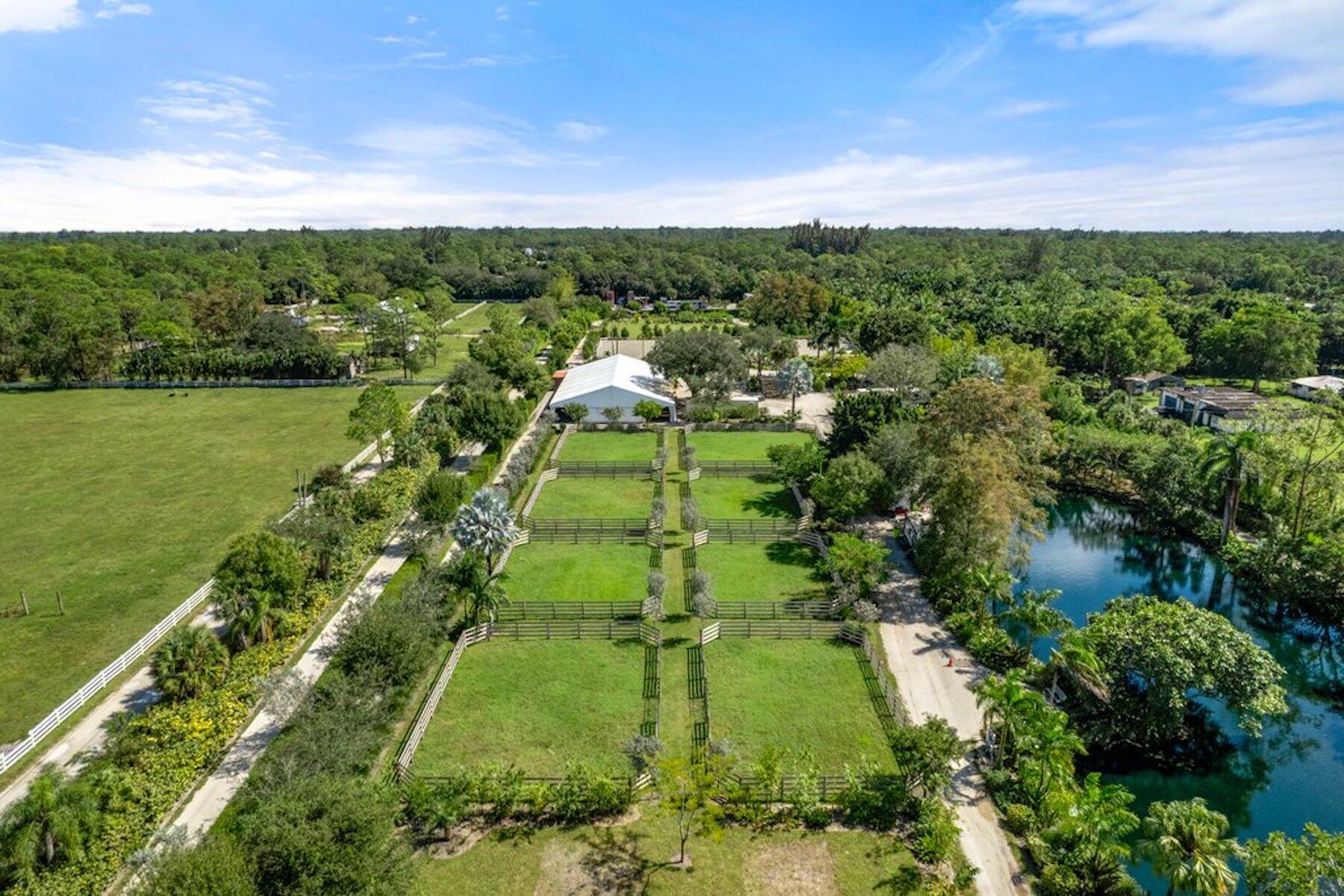 LOXAHATCHEE GROVES - Residential Lease