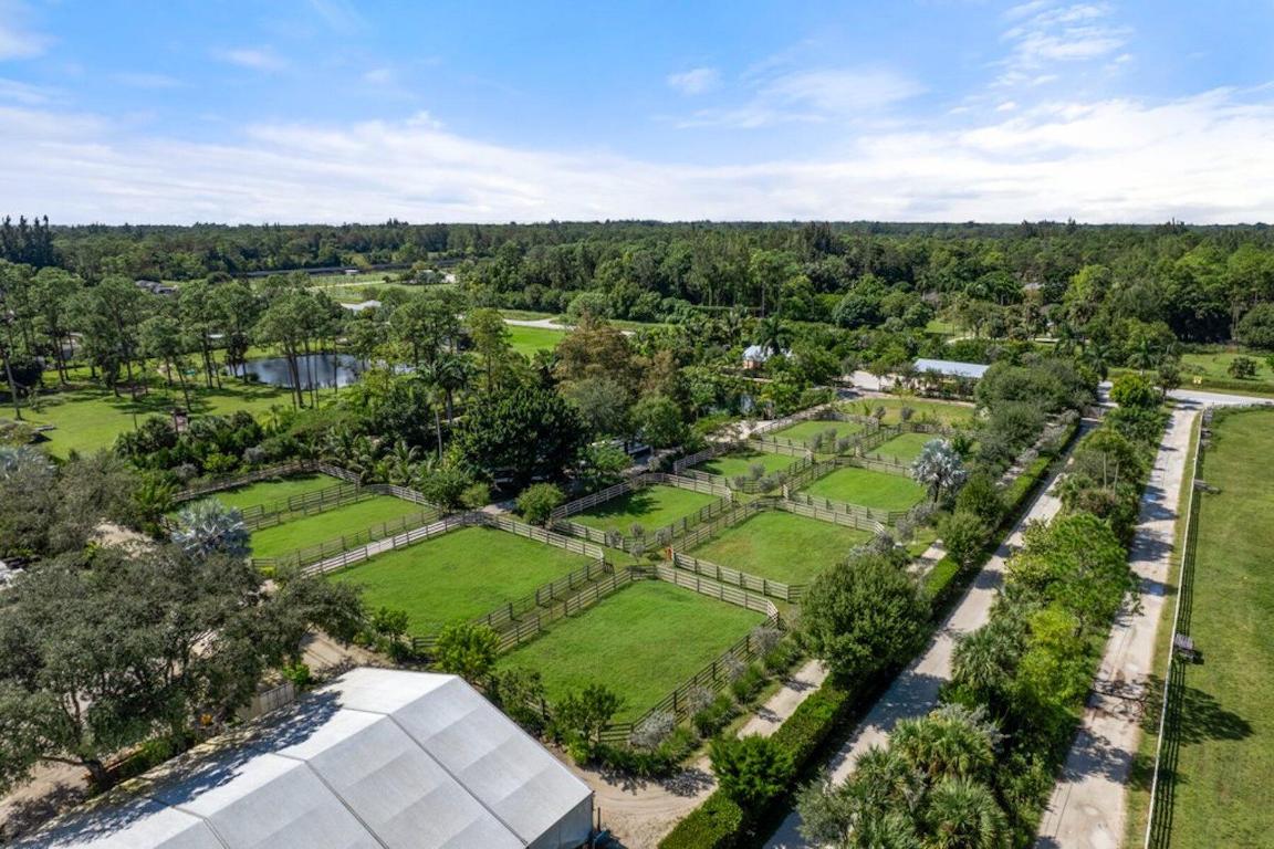 LOXAHATCHEE GROVES - Land