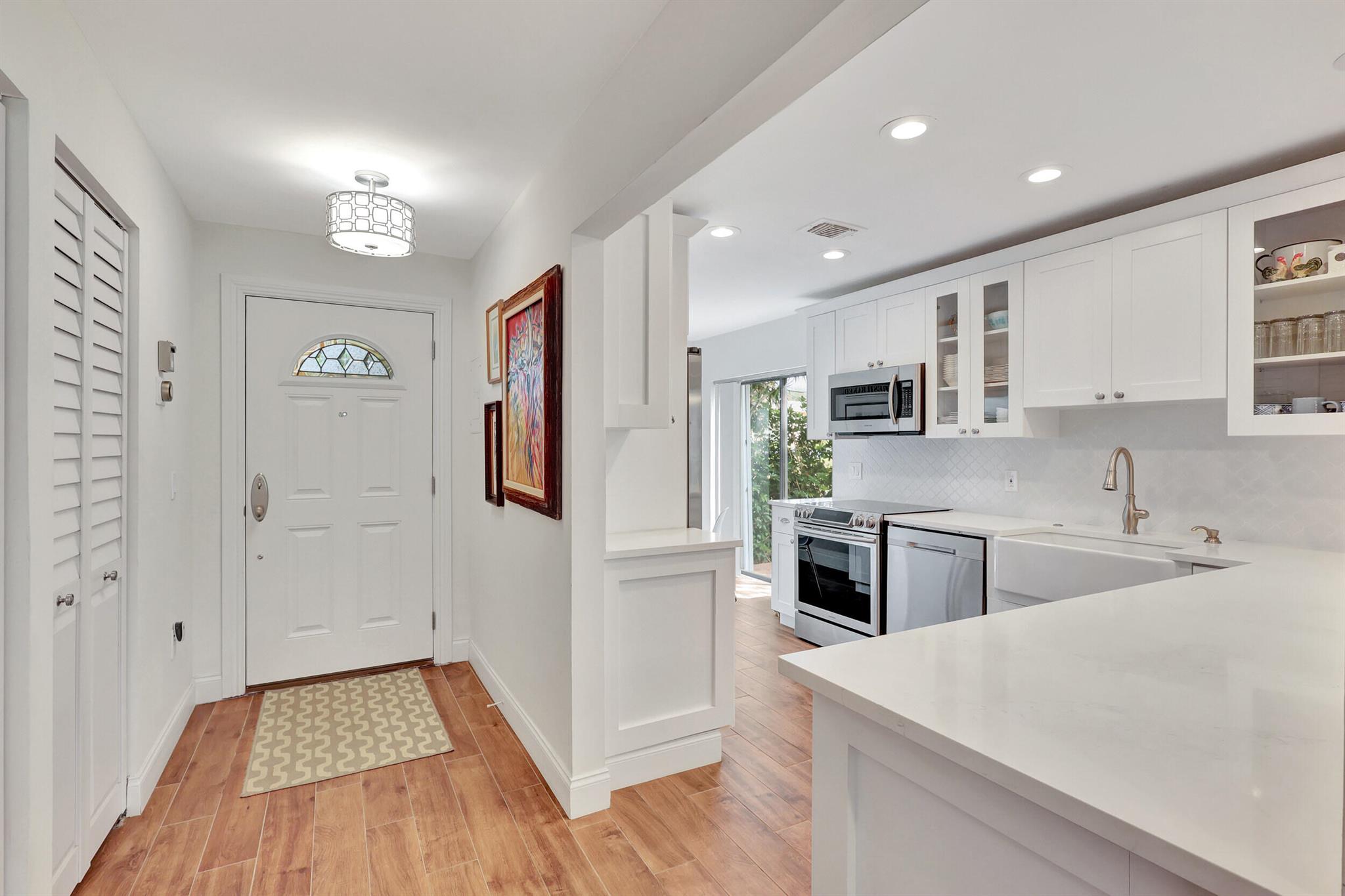 STRATFORD AT HUNTERS RUN CONDO - Residential