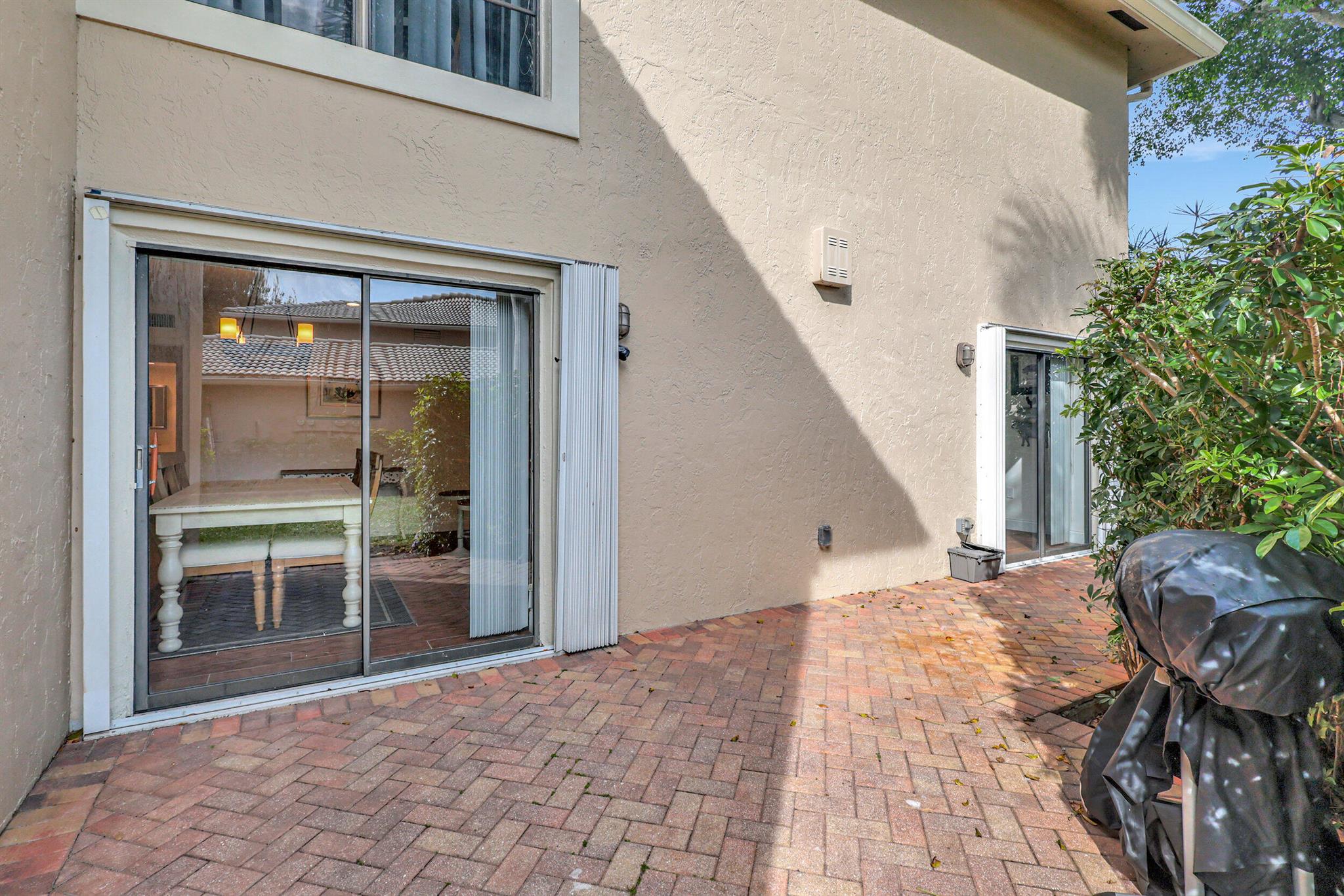 STRATFORD AT HUNTERS RUN CONDO - Residential