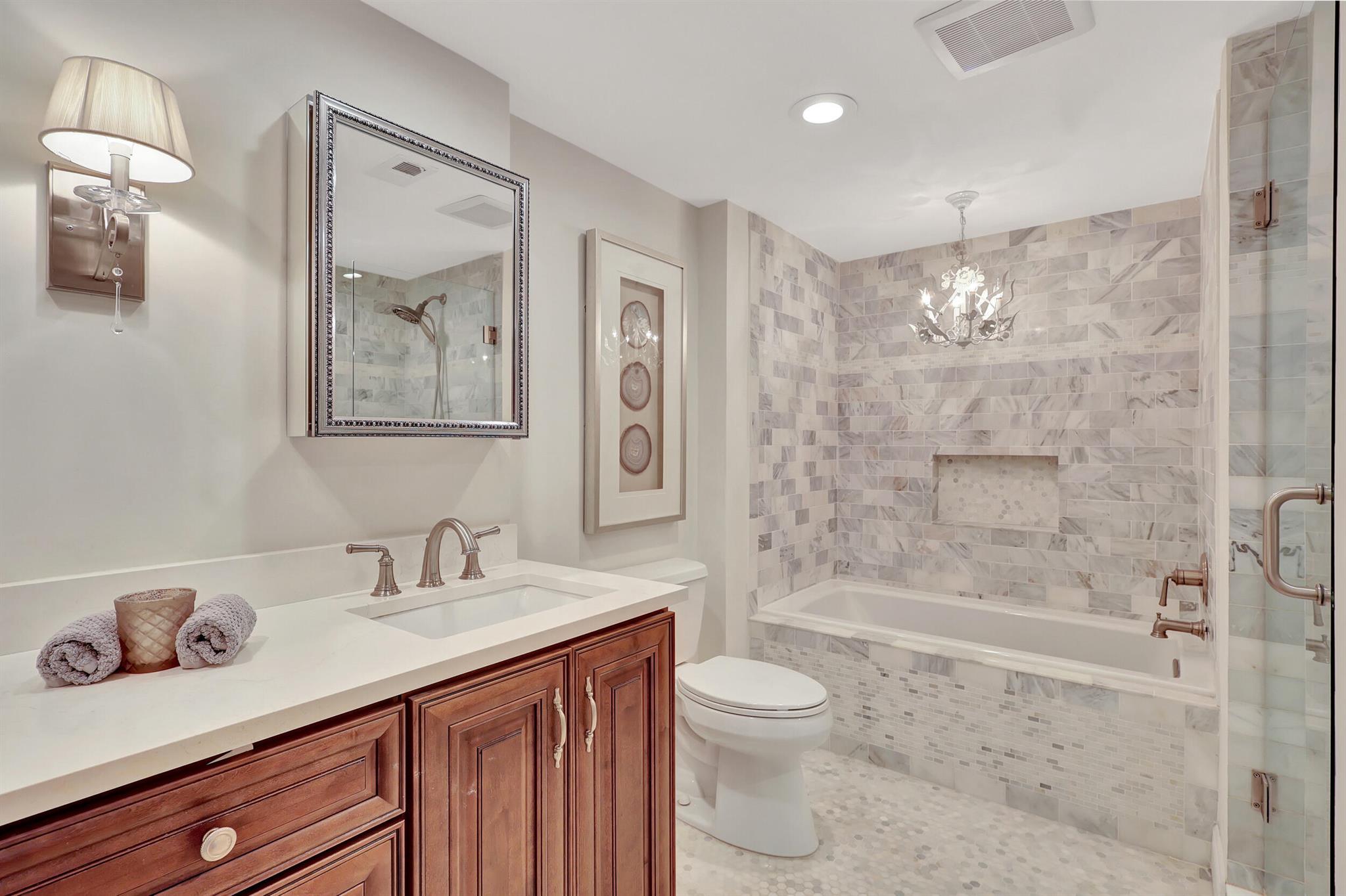 STRATFORD AT HUNTERS RUN CONDO - Residential