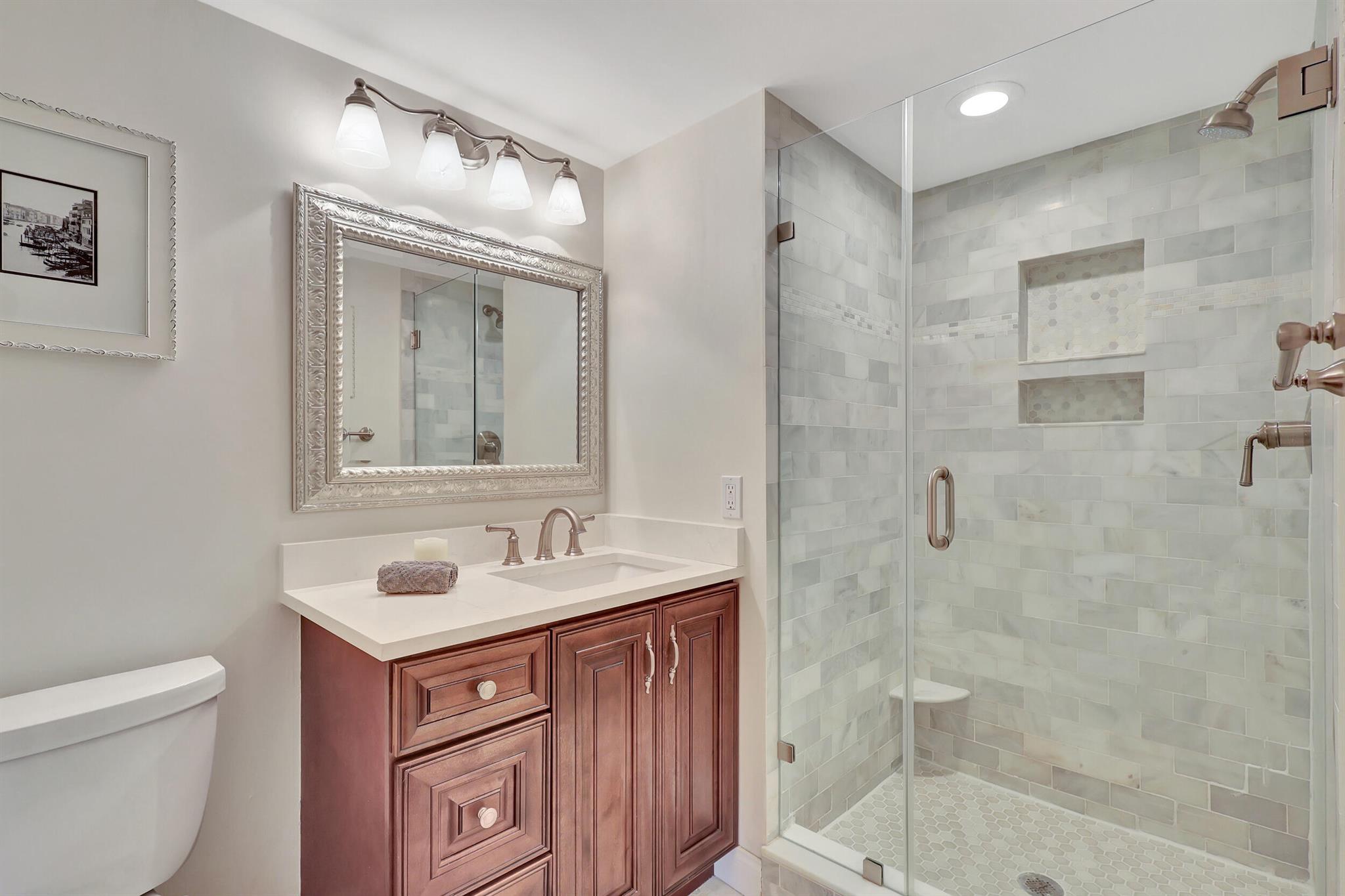 STRATFORD AT HUNTERS RUN CONDO - Residential