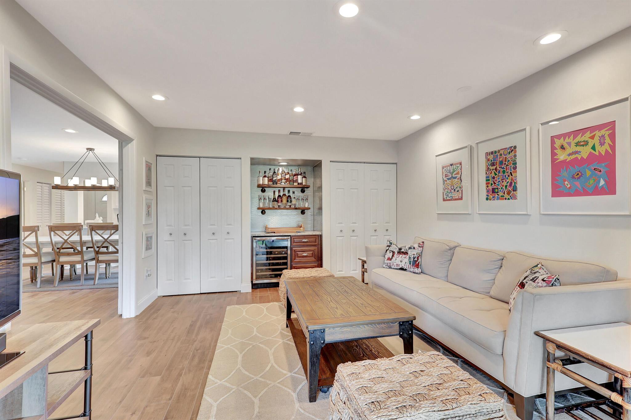 STRATFORD AT HUNTERS RUN CONDO - Residential