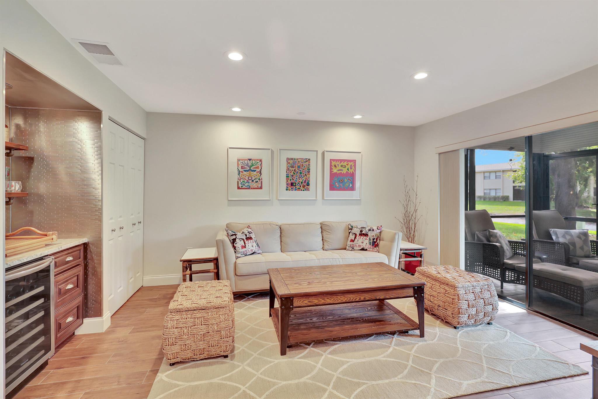 STRATFORD AT HUNTERS RUN CONDO - Residential