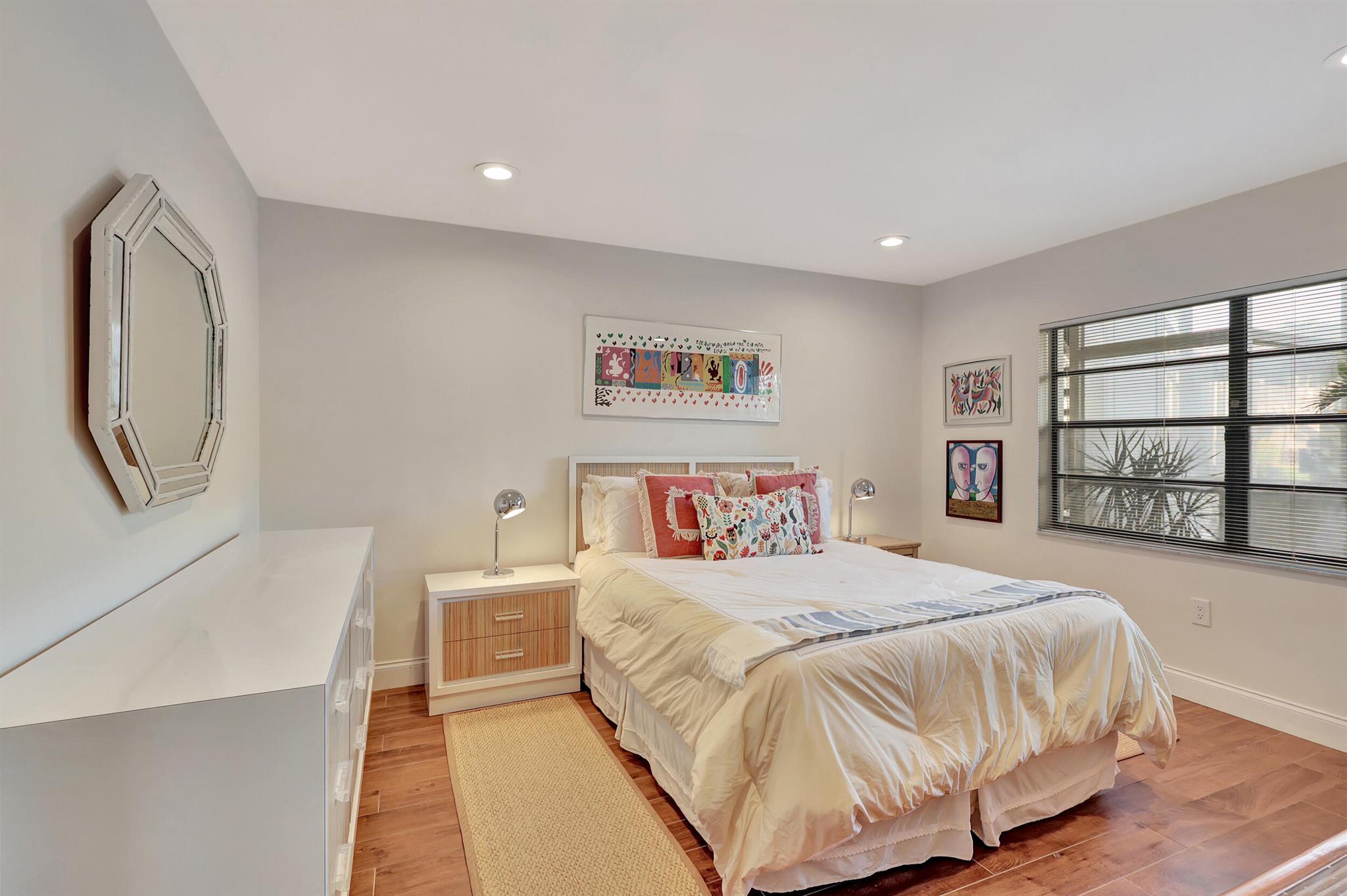 STRATFORD AT HUNTERS RUN CONDO - Residential