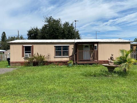 4493 SE 22nd Court Okeechobee FL 34974