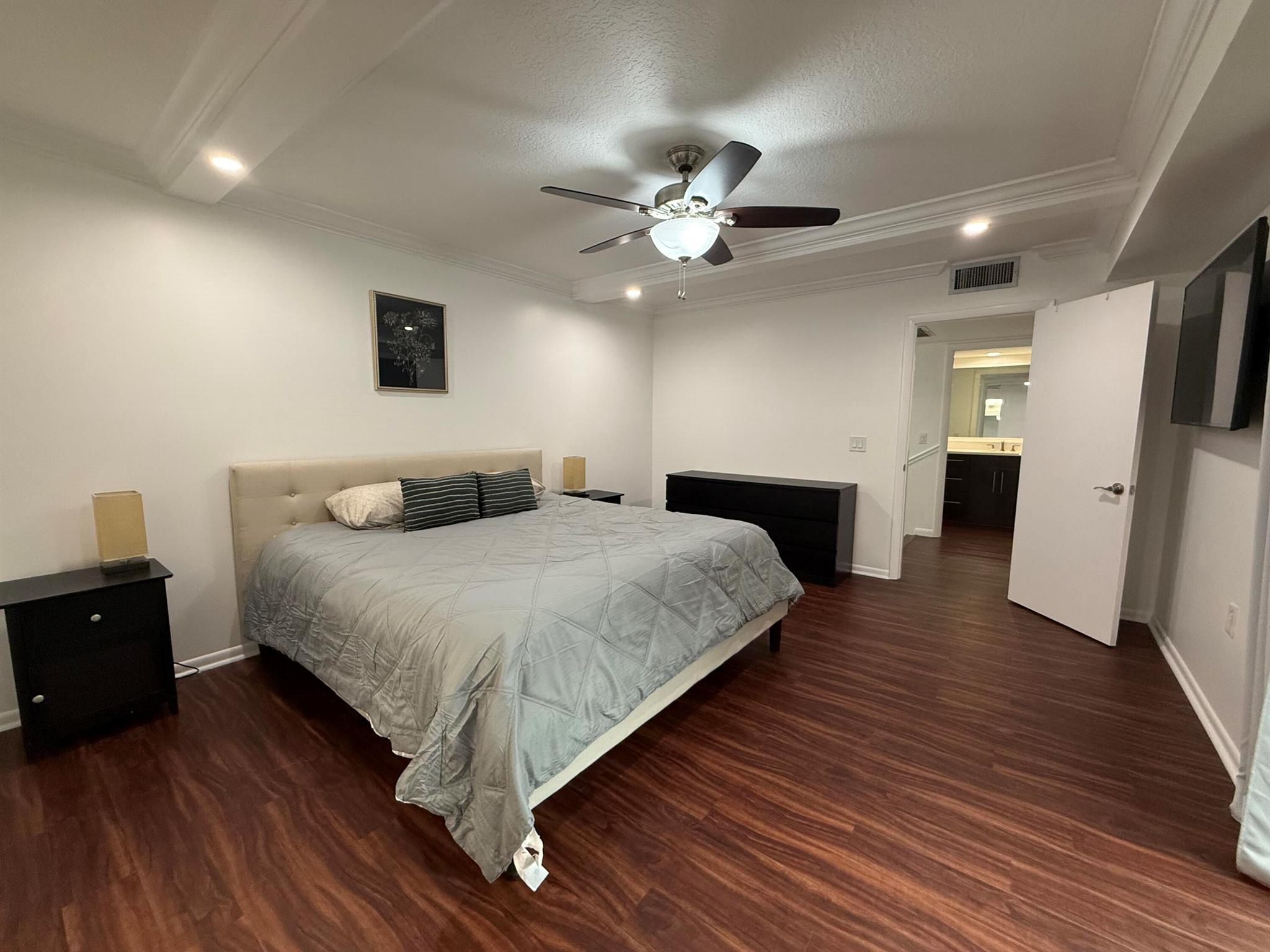 GARDEN LAKES - Residential Lease