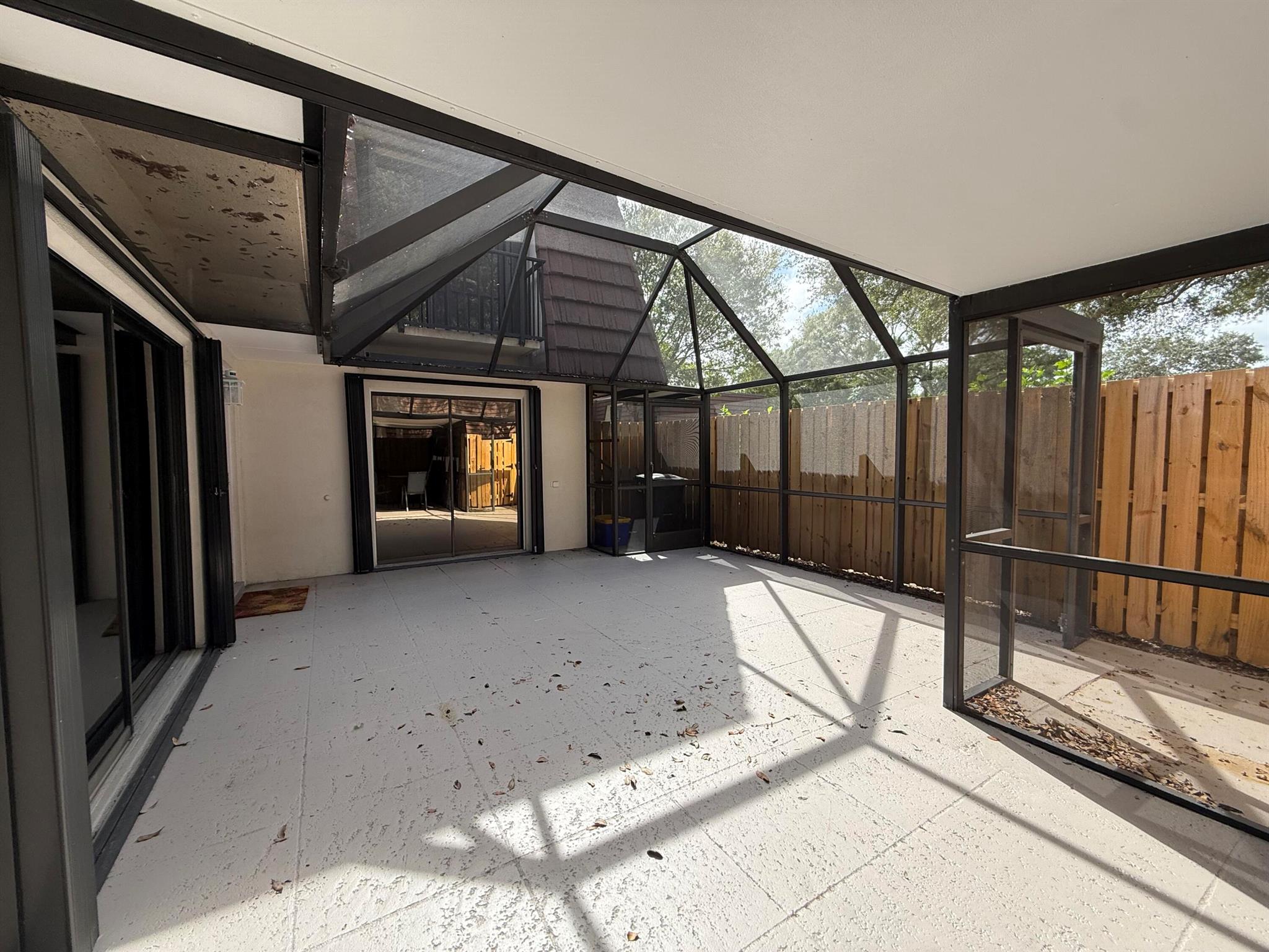 GARDEN LAKES - Residential Lease