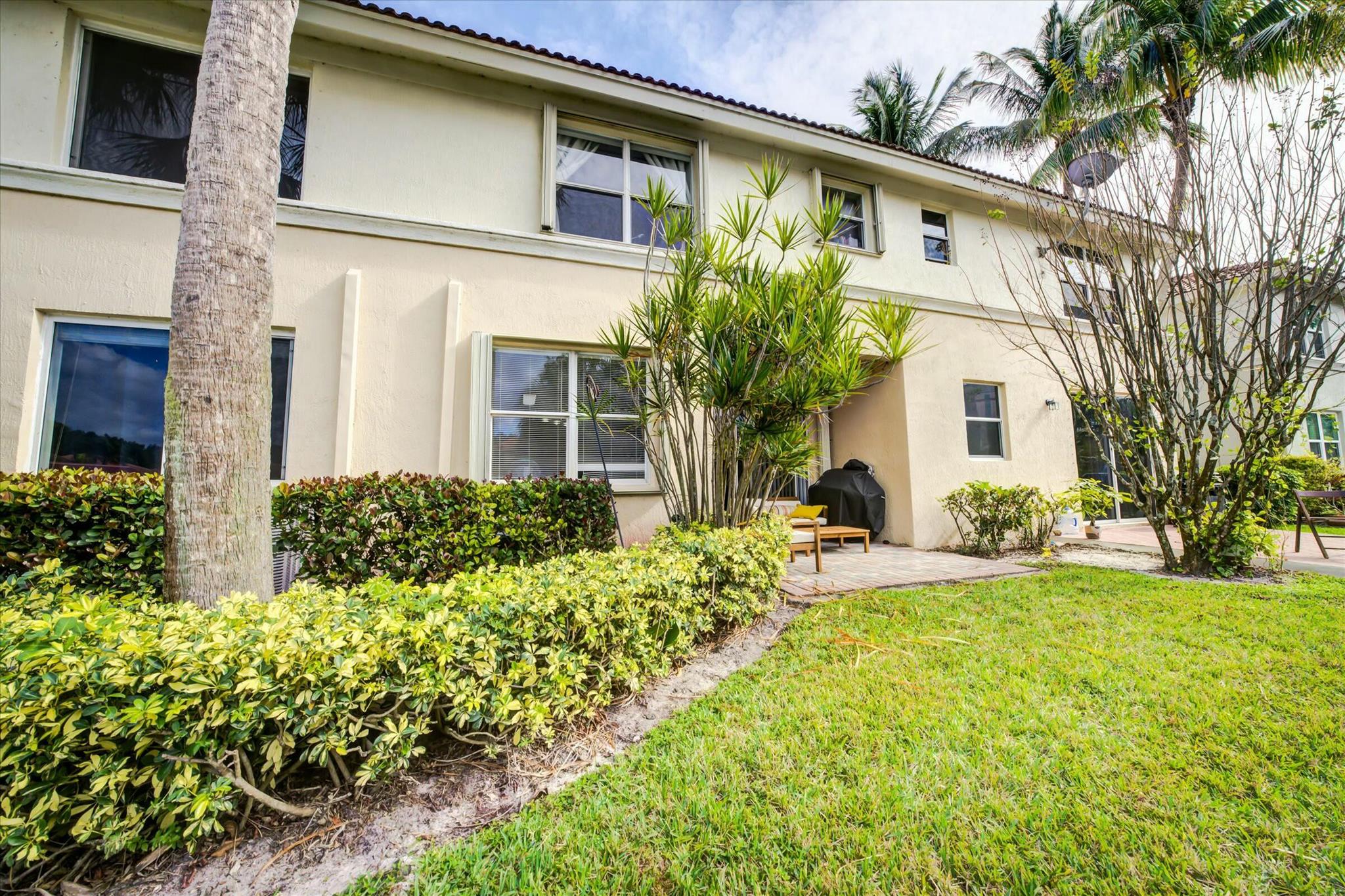 6145 Seminole Gardens Circle