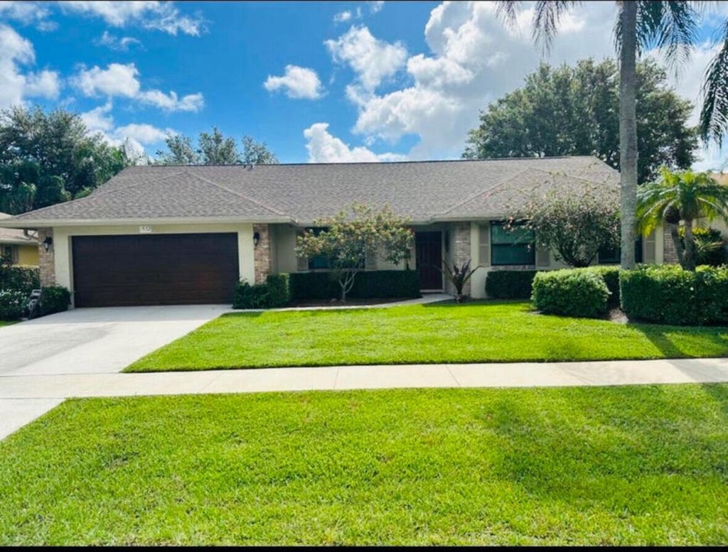 Photo of 1532 Primrose Lane, Wellington, FL 33414 (MLS # R10969074)