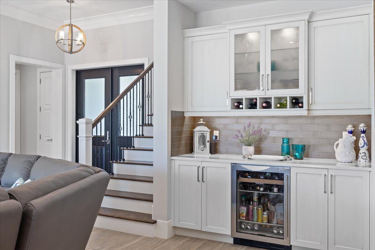 YACHT CLUB ESTATES - Residential Lease